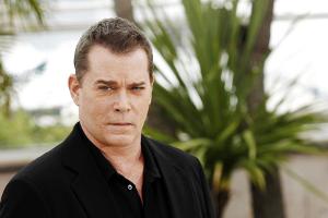 Ray Liotta spielt in neuer Apple-Dramaserie "In With the Devil" mit