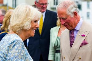 Prinz Charles und Herzogin Camilla senden Frühlingsgrüße