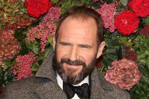 Ralph Fiennes: Selbst Lord Voldemort verteidigt J.K. Rowling
