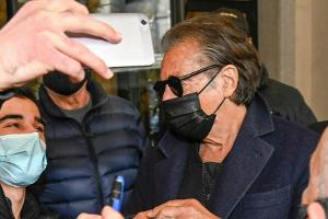 Al Pacino wird von Fans in Mailand belagert