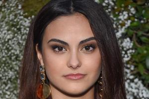Camila Mendes: Wegen Corona Panikattacken am "Riverdale"-Set