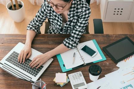 Vielen fehlt im Homeoffice der persönliche Kontakt mit Kollegen. Vielen fehlt im Homeoffice der persönliche Kontakt mit Kollegen.