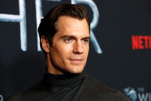 "The Witcher"-Star Henry Cavill meldet sich nach Sturz am Set zurück