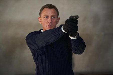 Daniel Craig gibt sich ein letztes Mal als James Bond die Ehre. Daniel Craig gibt sich ein letztes Mal als James Bond die Ehre.