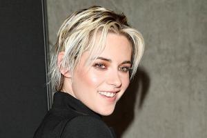 "Spencer": Kristen Stewart als Prinzessin Diana kaum wiederzuerkennen