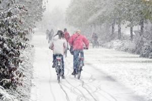 So kommen Fahrradfahrer unfallfrei durch den Winter
