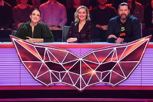 "The Masked Singer": Carolin Kebekus ist der erste Rategast