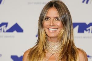 Heidi Klum stellt berühmte "Sex and the City"-Szene nach
