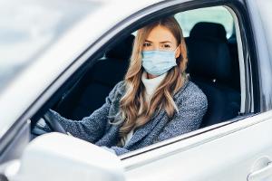ADAC hält nichts von Masken-"Mitführpflicht" im Auto