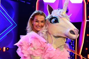 "The Masked Singer": Der Leopard hat es Franziska van Almsick angetan