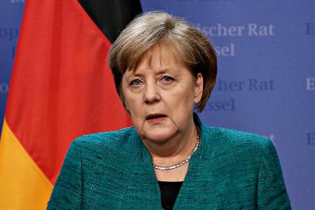 Angela Merkel beantwortet weitere Fragen zur aktuellen Lage im Fernsehen Angela Merkel beantwortet weitere Fragen zur aktuellen Lage im Fernsehen