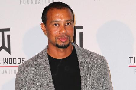 Tiger Woods wird nach seinem Autounfall weiter im Krankenhaus behandelt