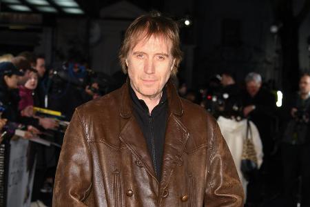 Rhys Ifans ist unter anderem aus 