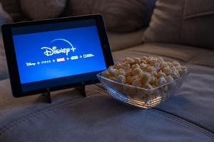 Disney+ vereint zahlreiche Studios unter einem Namen.