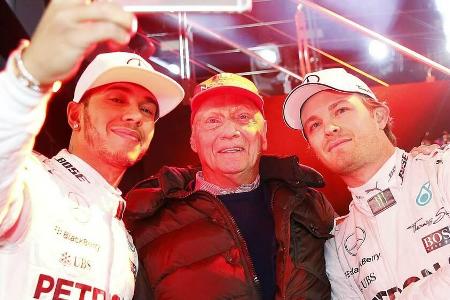 Nico Rosberg (r.) und Lewis Hamilton (l.) mit Niki Lauda im Jahr 2015
