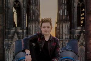 Michael Patrick Kelly feiert Corona-Konzert im Kölner Dom