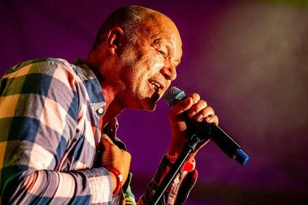 Ohne Nasenspray kann Olaf Henning kaum singen