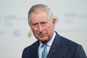 Büro-Chaos bei Prinz Charles! Er arbeitet umringt von seinen Liebsten