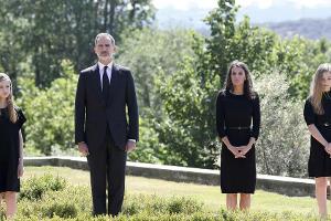Schweigeminute: Spanische Königsfamilie trauert um Corona-Opfer