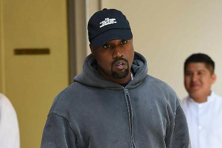Kanye West hat sich Protesten in seiner Heimatstadt Chicago angeschlossen. Kanye West hat sich Protesten in seiner Heimatstadt Chicago angeschlossen.