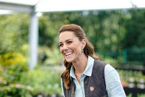 Corona-Lockdown beendet: Strahlender Auftritt von Herzogin Kate
