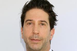 David Schwimmers neunjährige Tochter lässt sich den Kopf kahlrasieren