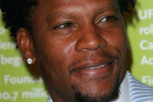D.L. Hughley brach in Nashville auf der Bühne zusammen
