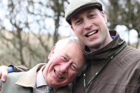 Prinz William (r.) und Prinz Charles im Dezember auf Sandringham