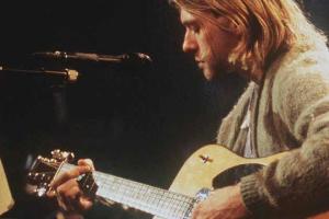 Kurt Cobains Gitarre für sechs Millionen Dollar versteigert