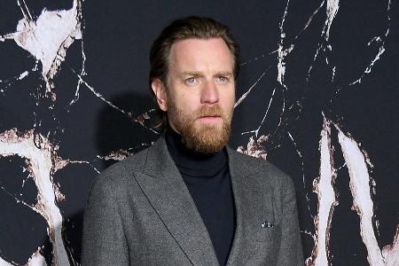 Ewan McGregor mutiert für Disney zum Grashüpfer Ewan McGregor mutiert für Disney zum Grashüpfer