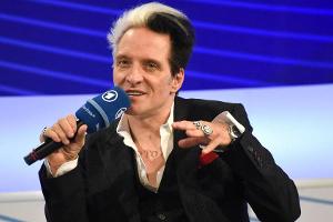 Bela B: "Jugend nach vorne und Frauen an die Macht"