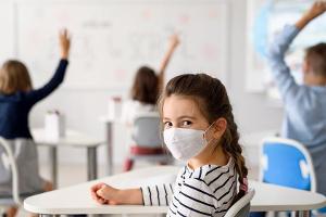 Maskenpflicht im Unterricht: Müssen sich Eltern Sorgen machen?