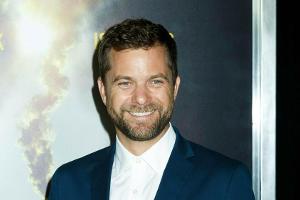 Joshua Jackson ersetzt Jamie Dornan in neuer Serie "Dr. Death"