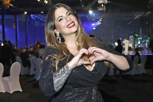 Die Liebe von Jenny Frankhauser und Freund Steffen geht unter die Haut