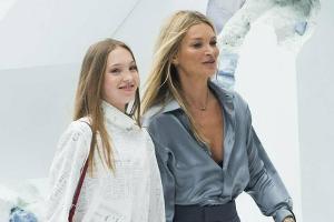 Kate Moss' Tochter Lila Grace erobert den Laufsteg