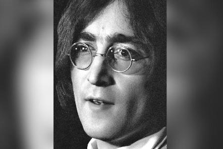 John Lennon hat mit den Beatles Musikgeschichte geschrieben.