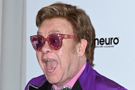 Elton John auf einem Event im Februar