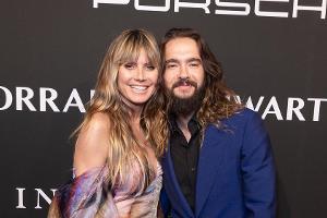 Heidi Klum kuschelt und tanzt sich in Weihnachtsstimmung