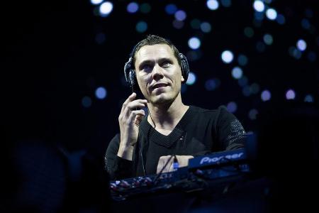 DJ Tiësto bei einem Auftritt in Gothenburg 2011