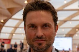 "Es geht langsam aufwärts": Simon Verhoeven hat Corona unterschätzt
