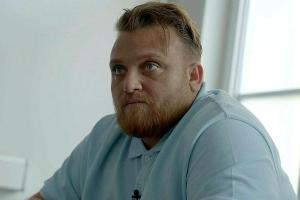 Menowin Fröhlich kämpft in neuer Real-Life-Doku gegen seinen "Dämon"