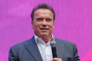 Arnold Schwarzenegger stellt neues Familienmitglied vor