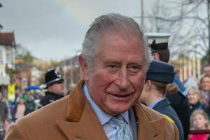 Prinz Charles verkündet Wiedereröffnung von Palästen und Galerien