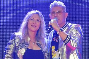 Markus Mörl und Yvonne König freuen sich auf ihre Live-Hochzeit