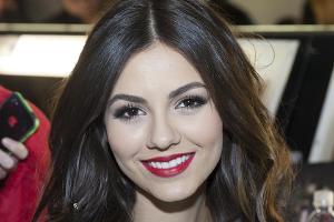 Victoria Justice bekommt Heiratsantrag von heimlichem Verehrer