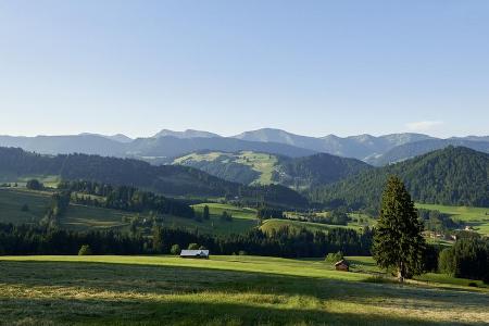 Blick auf die Nagelfluhkette mit Hochgrat (1.834m) bei Oberstaufen