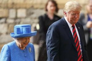 Hat Donald Trump nur vor Queen Elizabeth II. Respekt?