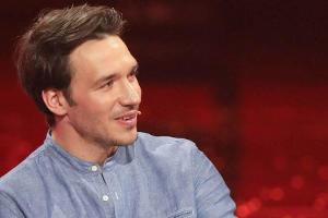 Felix Neureuther versteigert einzigartige Büste bei "Bares für Rares"