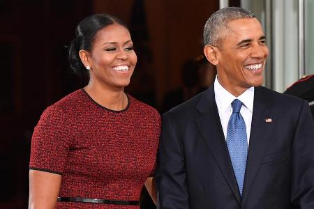 Michelle und Barack Obama werden gemeinsam in einem neuen Podcast zu hören sein.