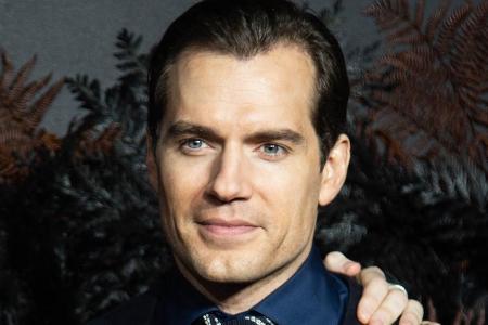 Schauspieler Henry Cavill bringt sich erneut als James Bond ins Spiel Schauspieler Henry Cavill bringt sich erneut als James Bond ins Spiel